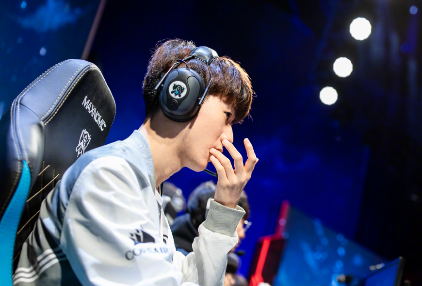 开云在线赛事平台-阅克兰队连续不胜，教练组面临压力