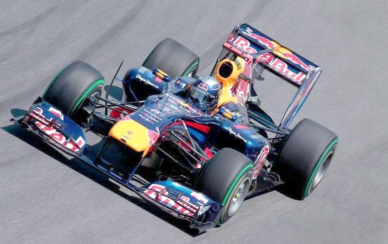 雷诺车队逆转红牛车队,汉密尔顿点燃赛场 雷诺车队逆转红牛车队,汉密尔顿点燃赛场